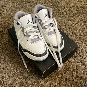 Worn kids Jordan 3s